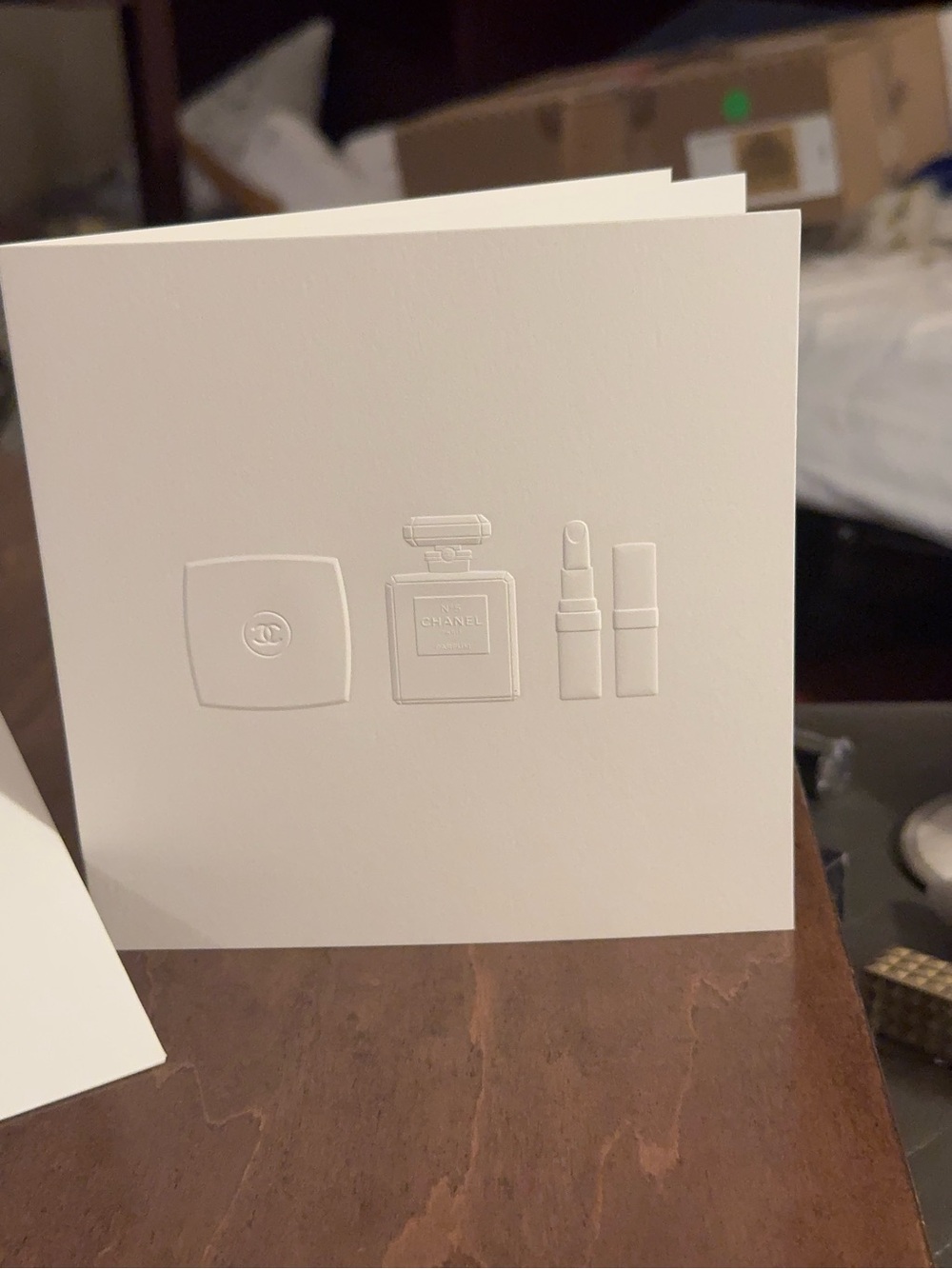 CHANEL White Embossed Makeup Icons Gifting Card - Picture 3 of 10